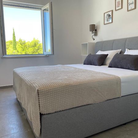 Sandra Apartments Makarska Esterno foto