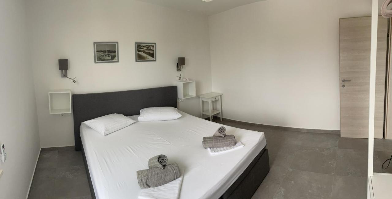 Sandra Apartments Makarska Esterno foto