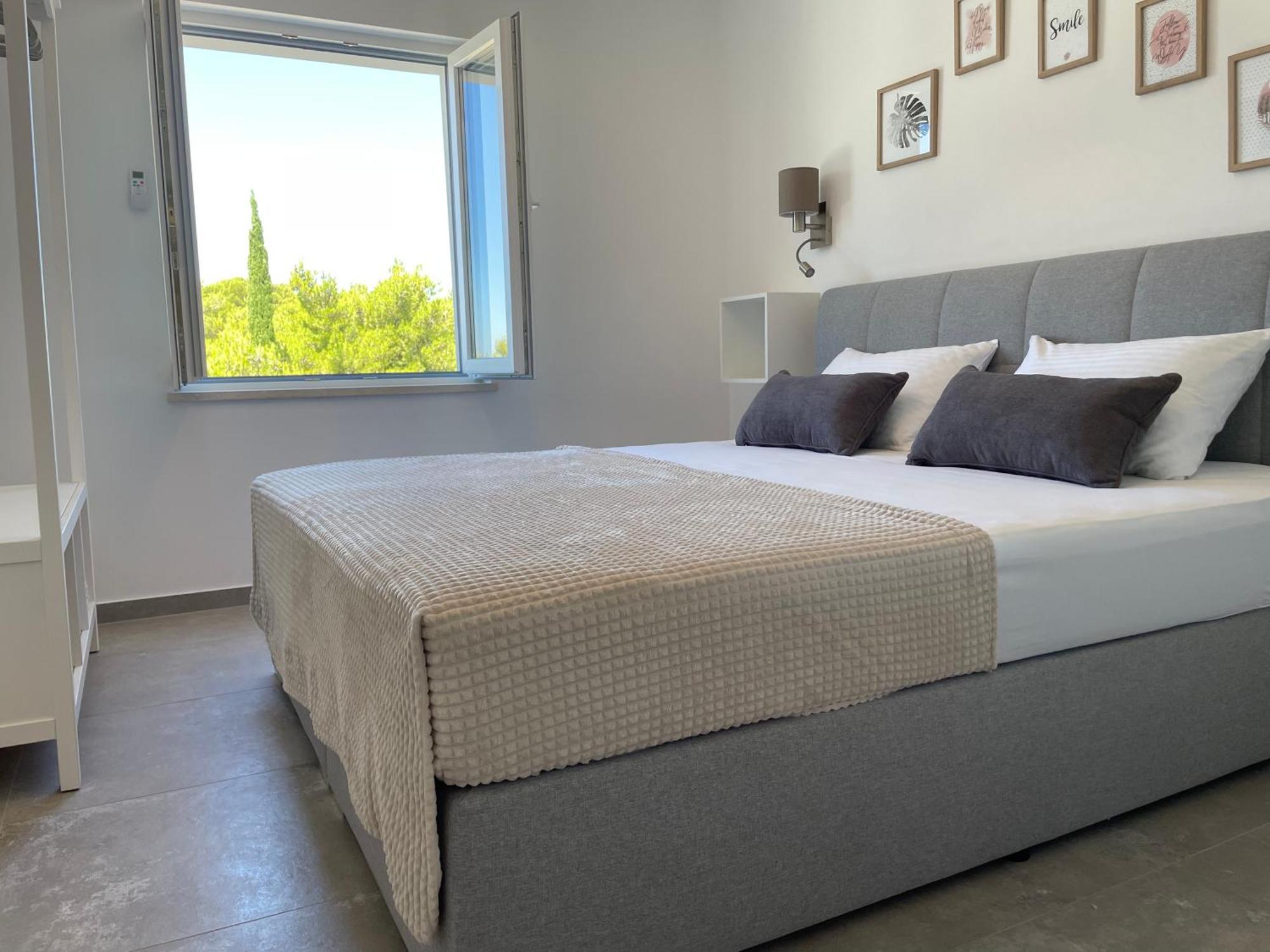 Sandra Apartments Makarska Esterno foto