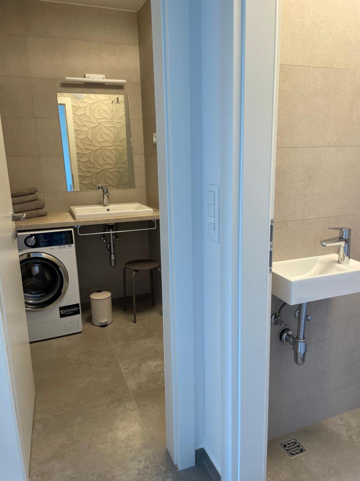 Sandra Apartments Makarska Esterno foto